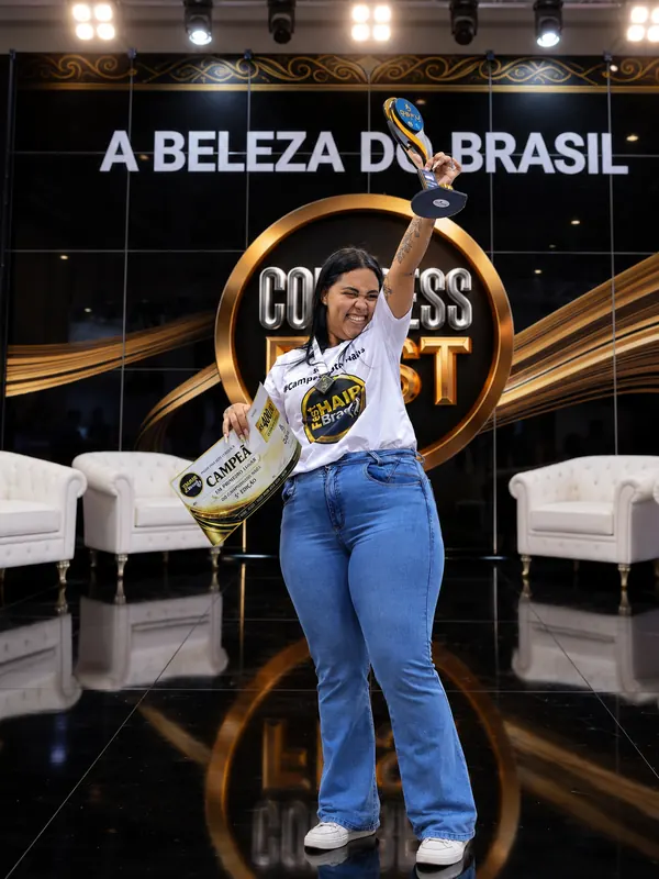 Campeã do Campeonato Nails — Fest Hair Brasil