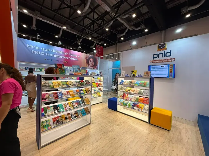 Stand PNLD — montagem Montec
